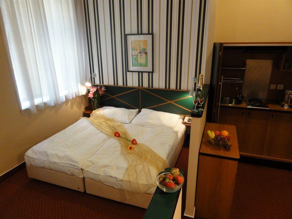 Hotel Mala Strana Prague Room photo